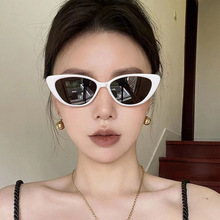 个性白框猫眼墨镜女夏防晒高级感ins太阳镜2022新款太阳眼镜韩版