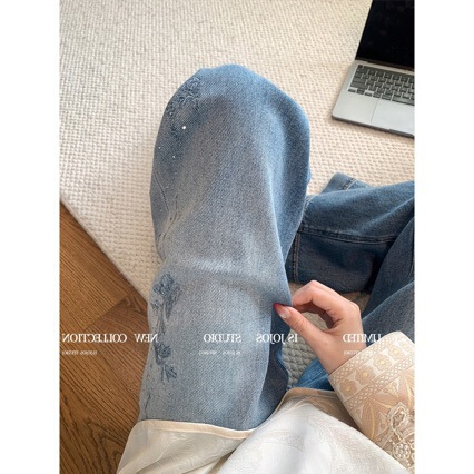 Vintage Washed Blue Embroidered Rhinestone Straight-Leg Jeans for Women, New Heavy-Duty Slimming Niche Wide-Leg Pants Vintage Washed Blue Embroidered Rhinestone Straight-Leg Jeans for Women, New Heavy-Duty Slimming Niche Wide-Leg Pants