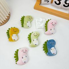 かわいいアニメの恐竜のぬいぐるみのブローチ