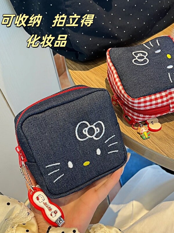 新しいオリジナル刺繍キティ小さな正方形バッグ化粧品バッグかわいい漫画おばさんタオルポラロイドカメラ収納袋|undefined