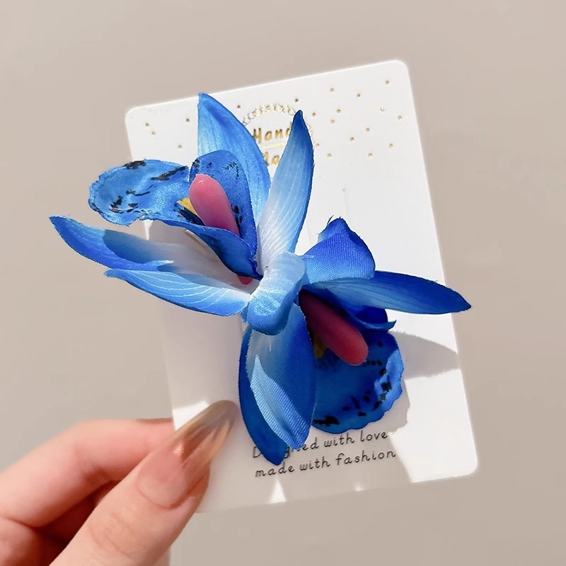 Caro con rosa roja clip de agarre para mujeres 2025 nuevo toque de cabeza de flores de super hadas explosión clip de tiburón