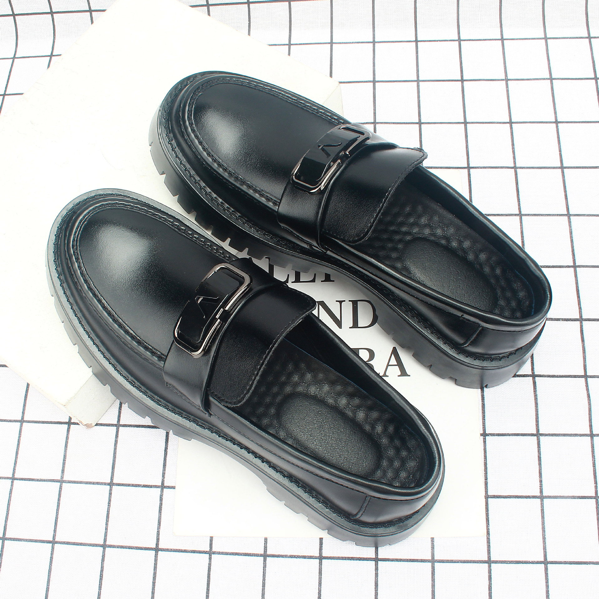 ��ʿ����ƤЬ����ʱ���ָ�ЬƤЬһ�ŵź�ɫ����ͨ���𽺵�Ь376