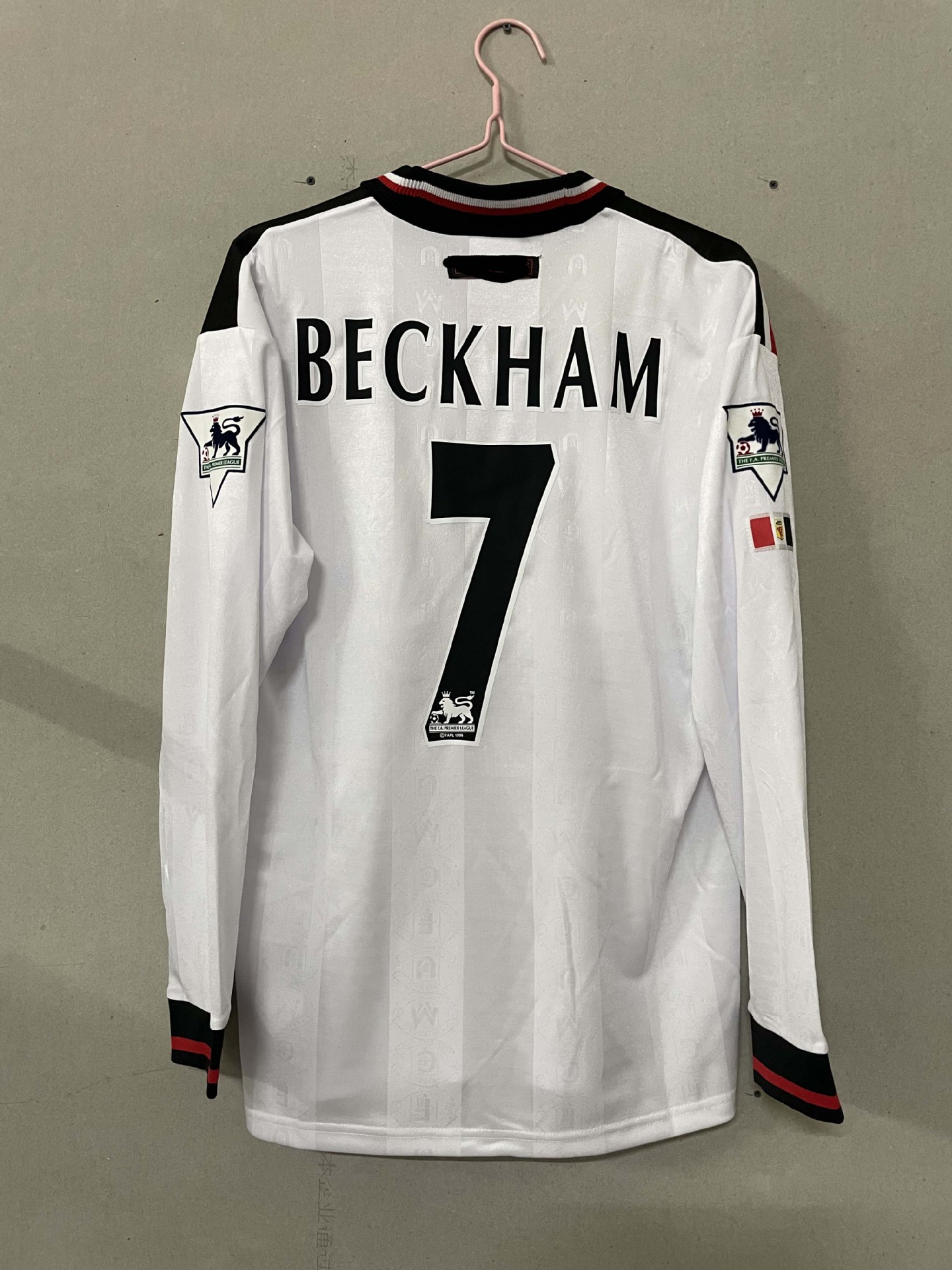 レトロなサッカー服の人気タイプのAC/22番カード80番のロマン聯紅魔ベッカム源メーカー