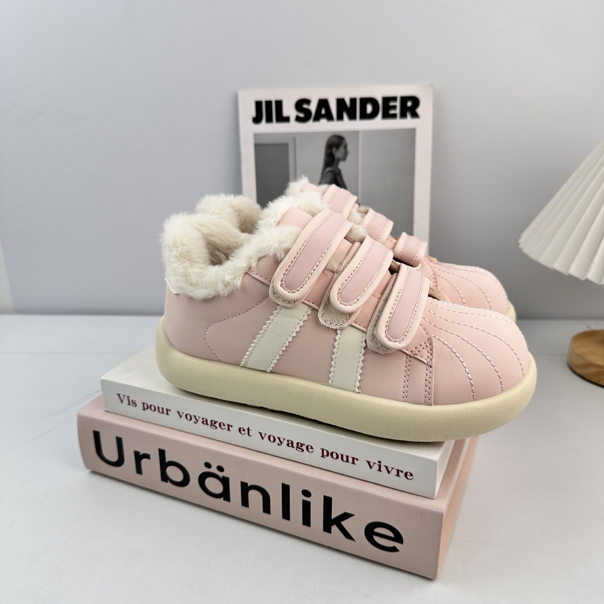 Yuanbo 2025 zapatos de invierno de mujer con zapatos de lana cálida de algodón de nicho zapatos de lana para mostrar los pies pequeños zapatos de entrenamiento para el cabello