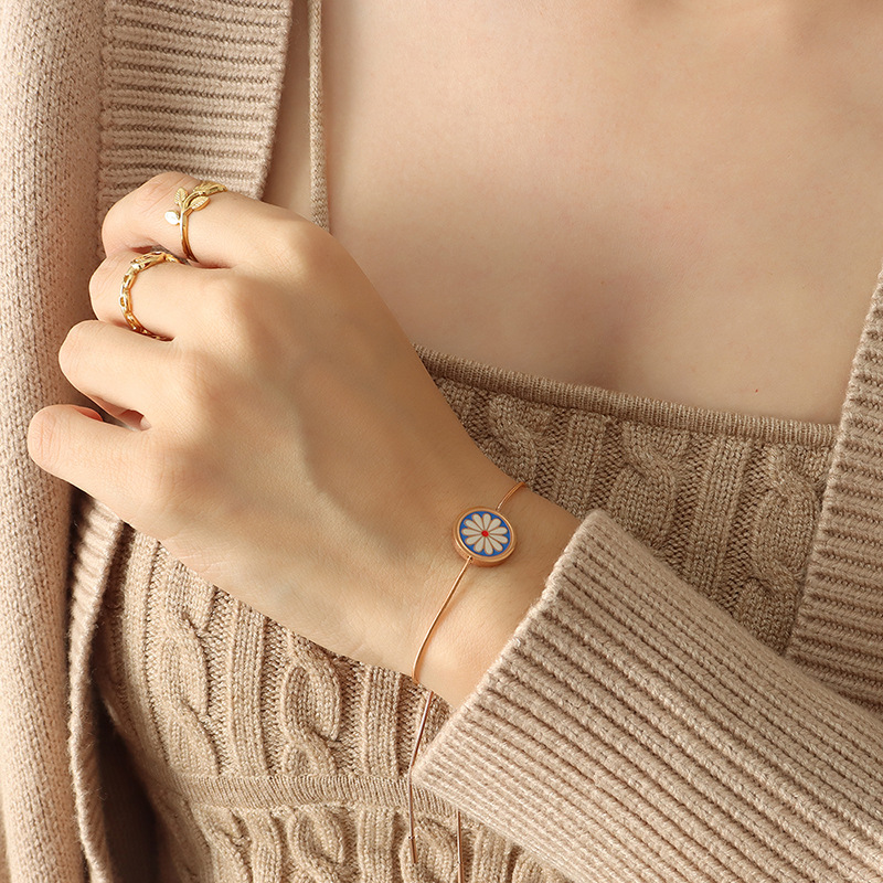 Fashion Geometric Flower Titanium Steel Plating Bracelets Earrings Necklace