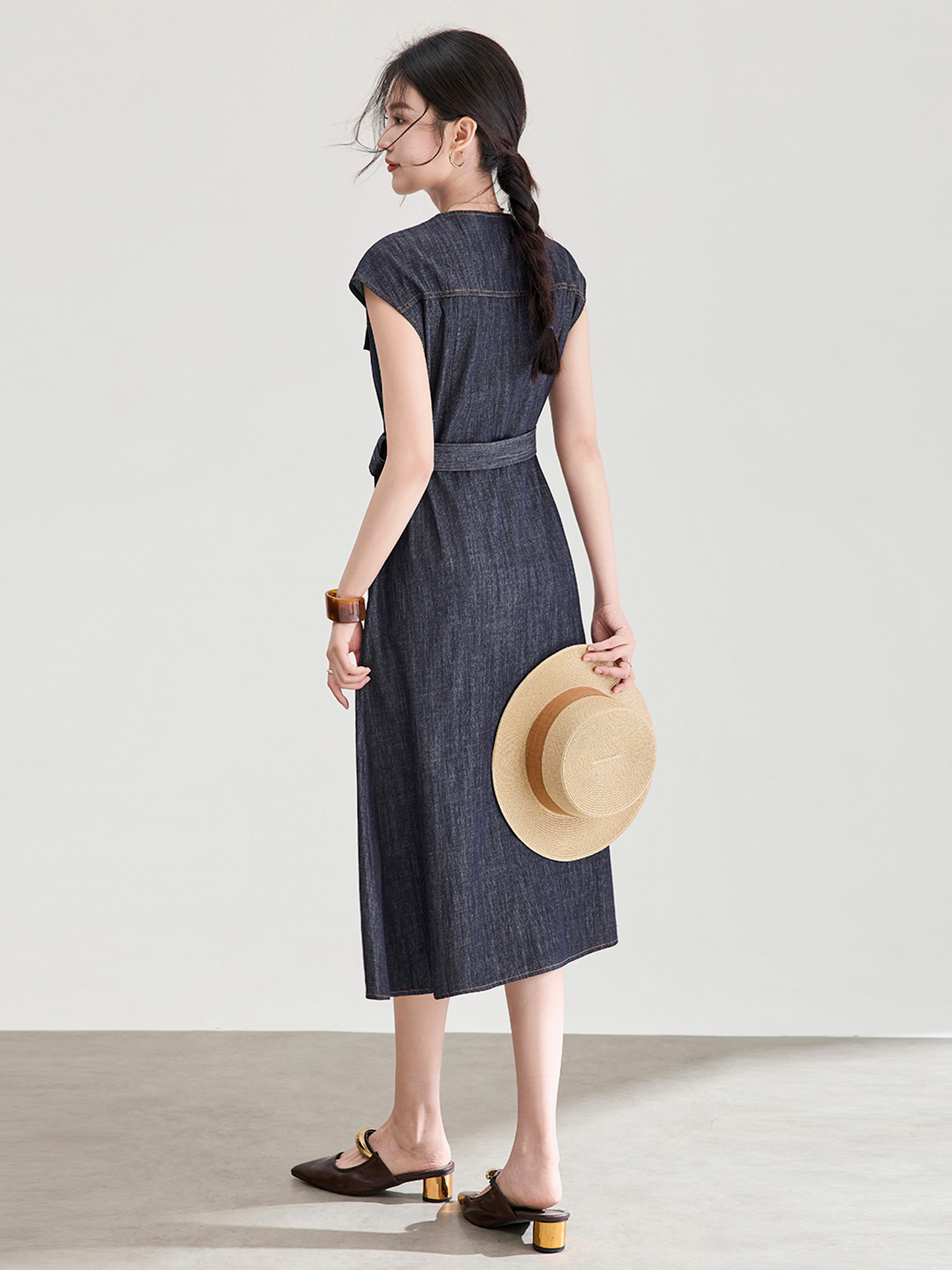Váy denim nữ cổ ve sành điệu dáng suông midi — xanh đậm