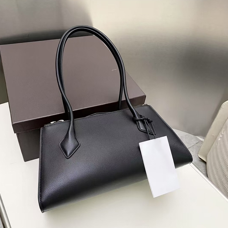 French Vintage Genuine Leather Underarm Bag For Women, Niche Design Baguette Bag, Versatile Shoulder Handbag For Commuting