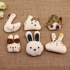 漫画小動物布芸刺繍綿小公仔diy靴靴下帽子ストラップブローチ装飾補助材料