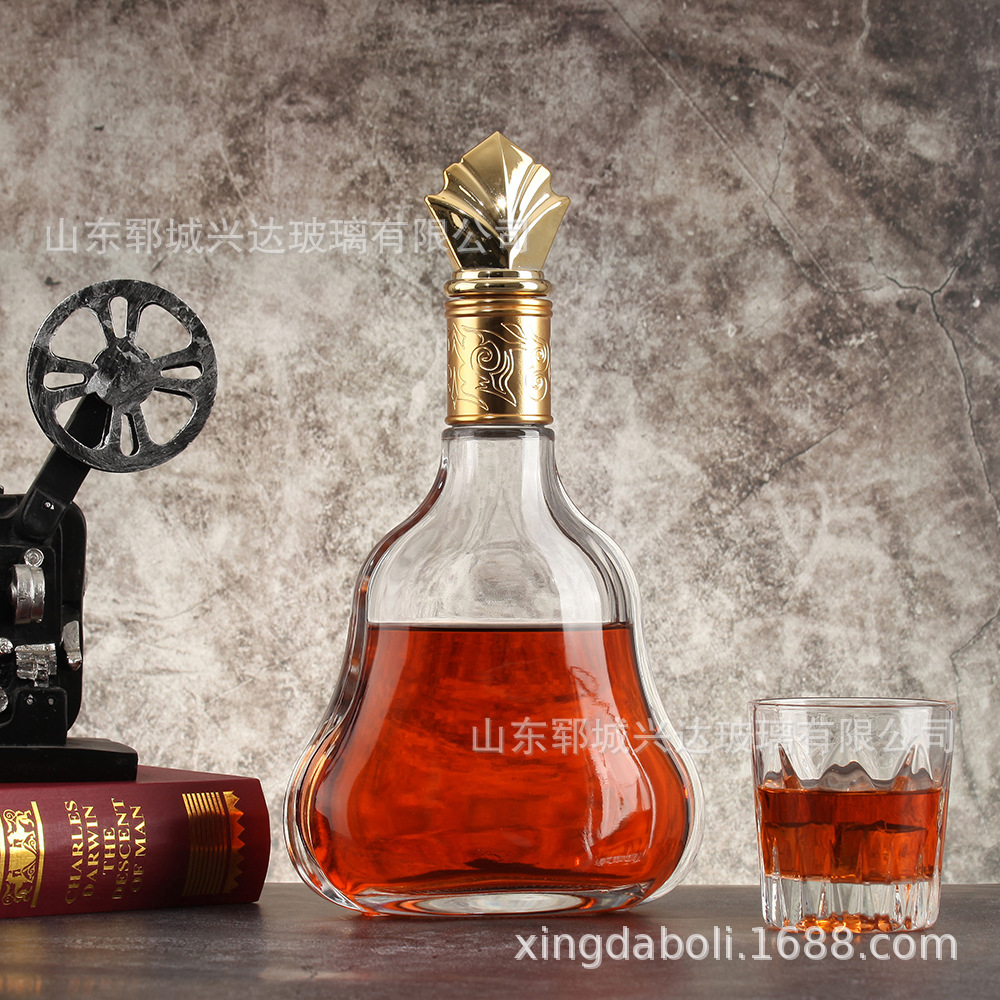 一斤洋酒瓶 晶白料玻璃酒瓶 高透明度洋酒瓶 500ml 密封瓶