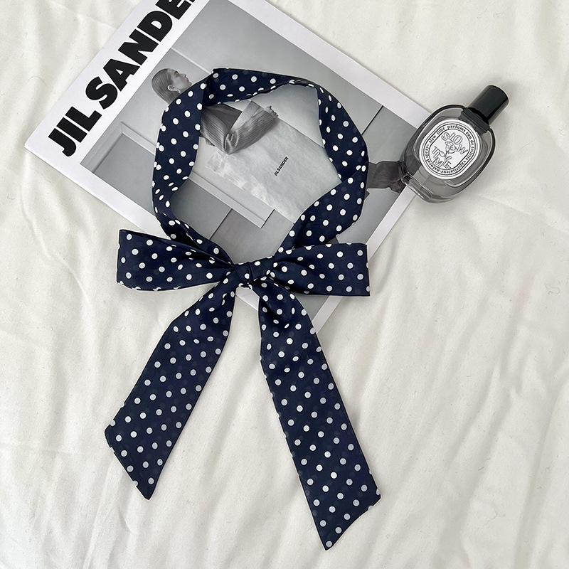 Una larga bufandas de seda punto de onda personalizado muestra rápida velocidad de envío de gran descuento flotante fábrica de fuente personalizada exclusiva