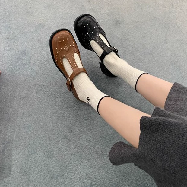 Женские туфли типа Мэри Джейн Brogue (Grape Mom) с T-образной пряжкой британский стиль, кожа, размеры 34–40