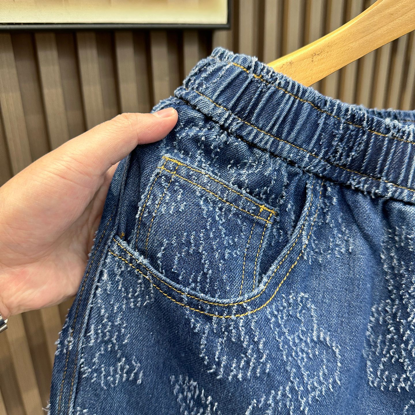 European Luxury Men's Jacquard Denim Shorts High End Summer Fashion Casual Beach Wear Five Point Straight Leg Pants_mkmklike.com