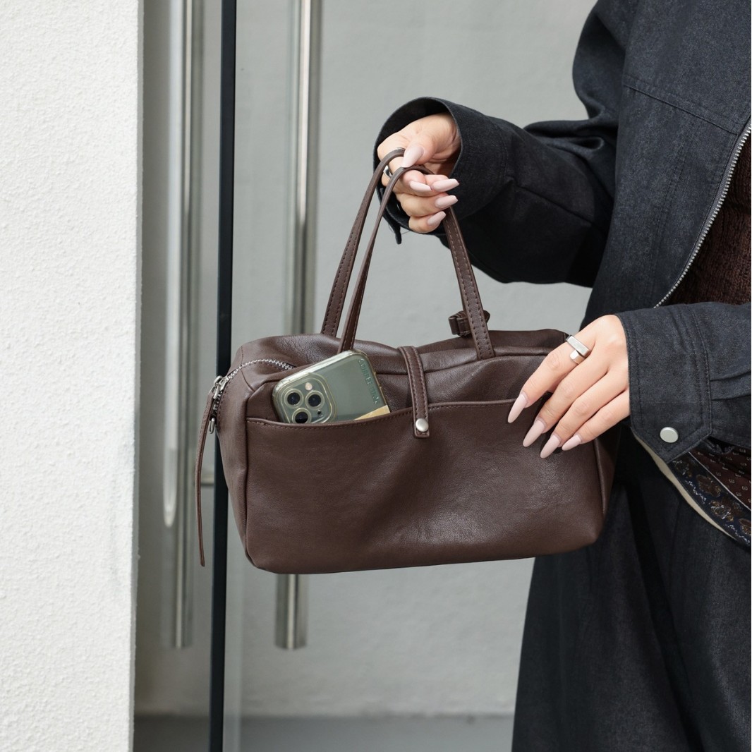 Genuine Leather Pillow Bag For Women - New European & American Retro Shoulder Bag, Large Capacity Boston Handbag For Commuting