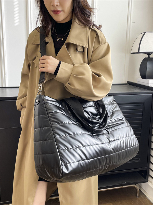 Otoño e invierno nuevo estilo de ropa de algodón de nicho bolso de mensajero de moda moderna para hombres y mujeres bolso de mensajero portátil de gran capacidad