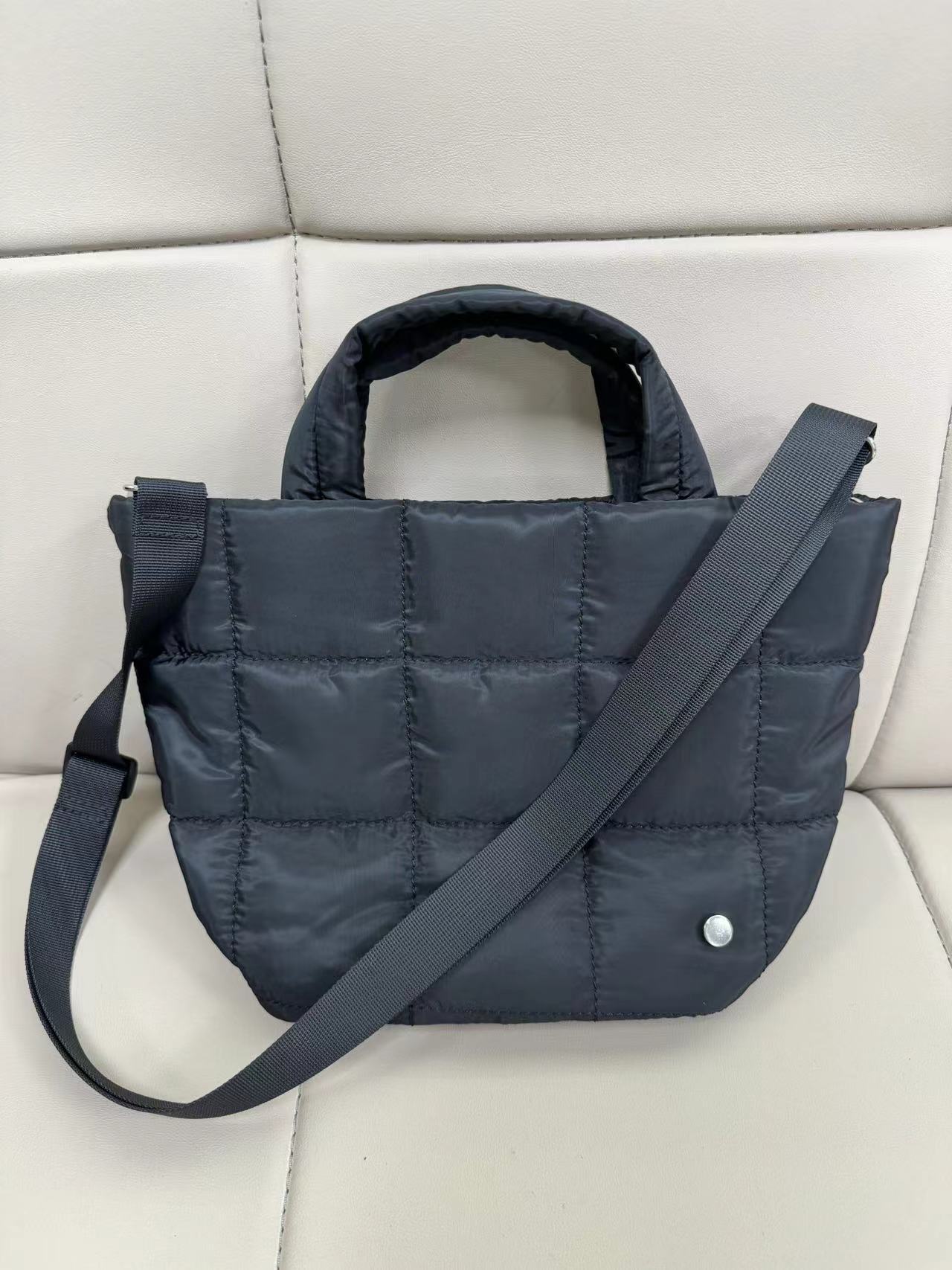 Borsa a tracolla trapuntata da donna per viaggi e sport_voghion.com