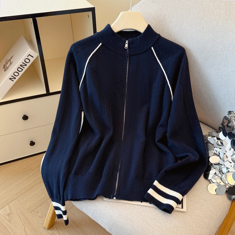 Korean Preppy Style Stand-Up Collar Zipper Long-Sleeved Knitted Cardigan for Women in Autumn and Winter, Fashionable Age-Reducing Outer Sweater Jacket Top