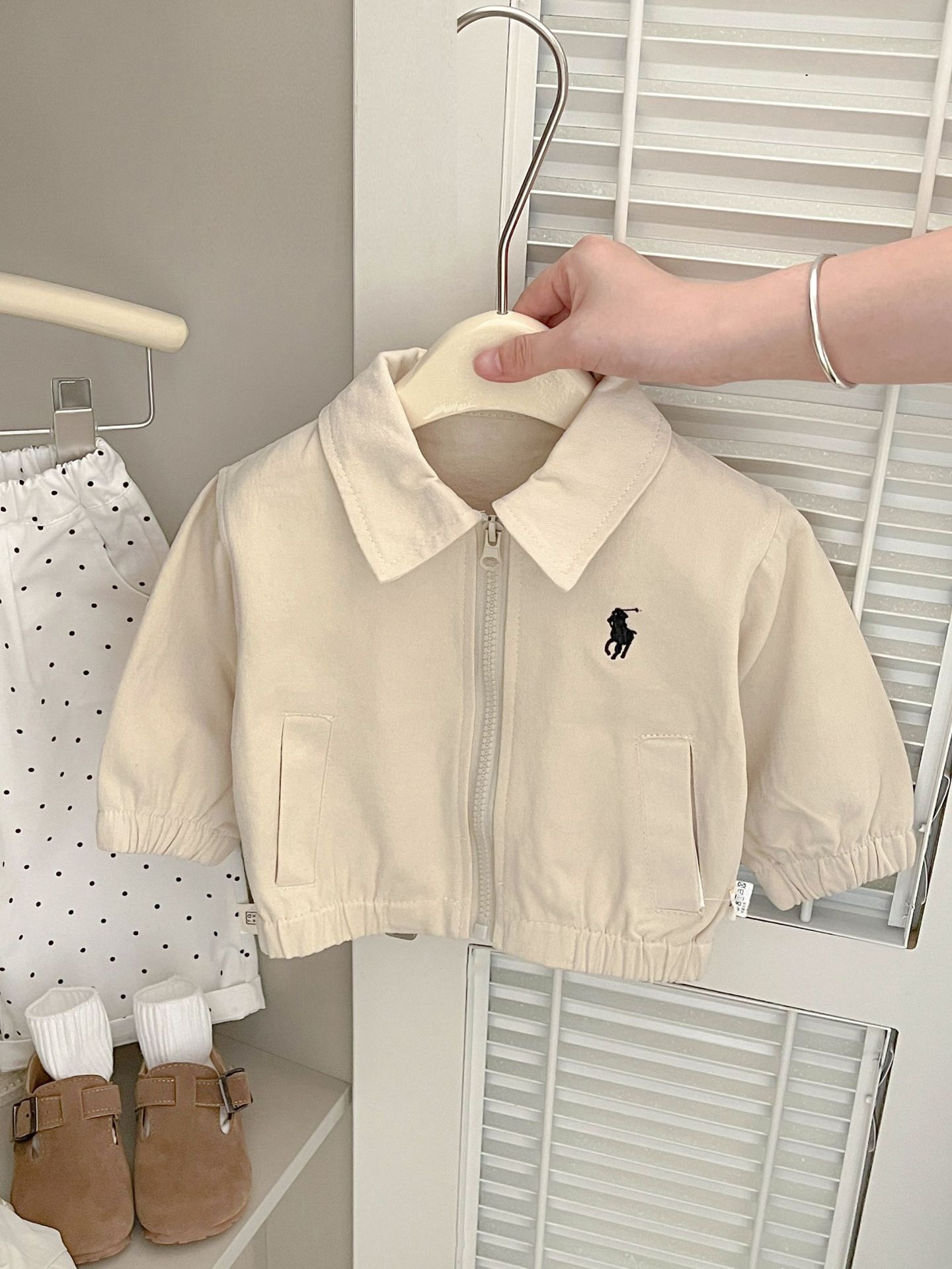 Chaqueta infantil de primavera y otoño de 2026 chaqueta de solapa para niños y niñas, camisa de cremallera de otoño para niños, blusa de moda