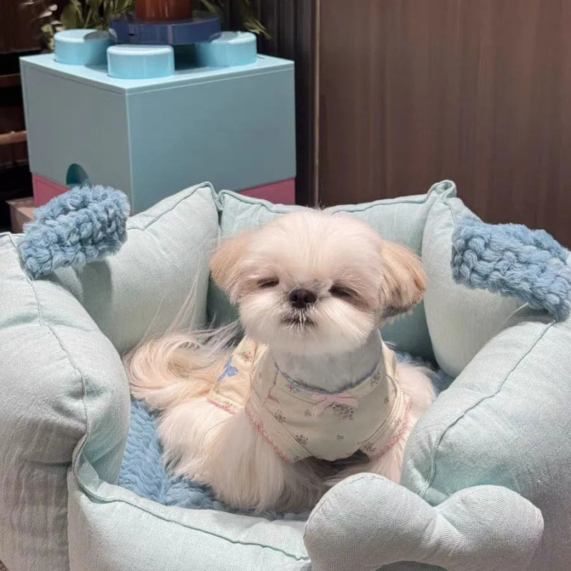 Primavera y verano dulces y lindos chalecos de flores, ropa para el hogar, perros, gatos, ropa para perros pequeños.