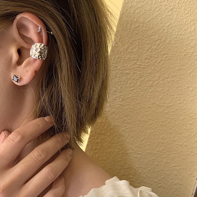 S pure silver niche design high-end ear bone clip 2022 new trendy metal Korean earrings for women_voghion.com