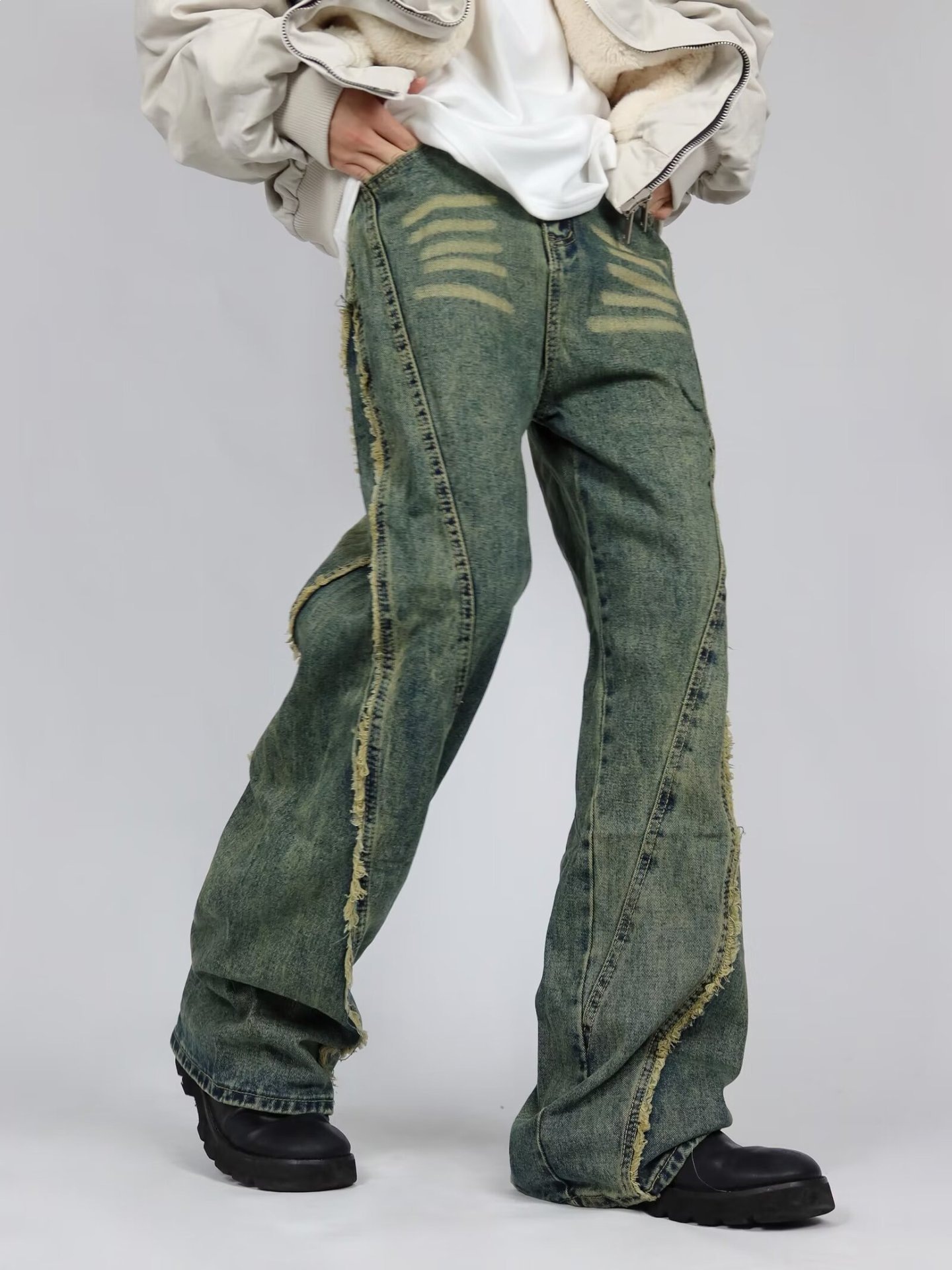Men's Distressed Straight-Leg Jeans Vintage Washed High Street Denim Pants Raw Hem Slight Flare_mkmklike.com