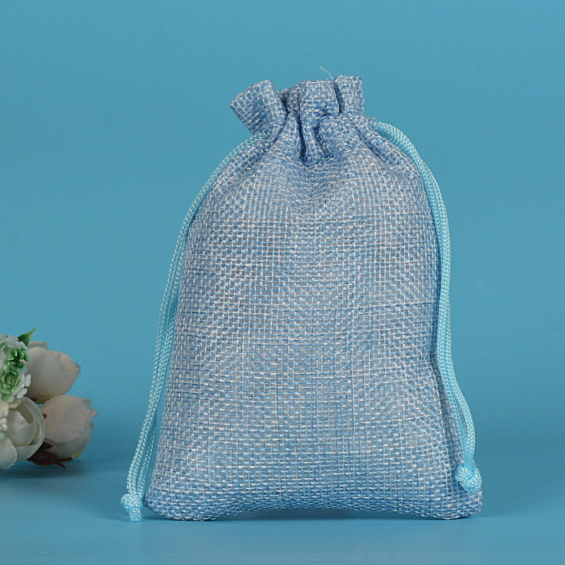 льняная сумка 7*9 см; нейлоновая веревка светло-голубого цвета