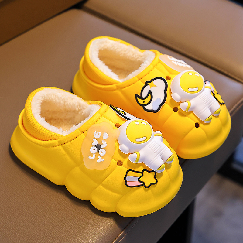 Zapatillas de algodón para niños invierno 2024 nuevos niños y niñas antideslizantes impermeables calientes de terciado zapatos de algodón para niños pequeños y medianos