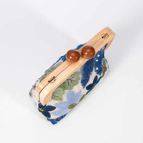 Cross-border new dinner bag clip bag woven chain crossbody bag ladies clutch bag source manufacturer wholesale