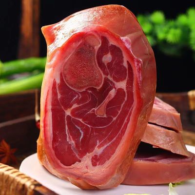 Ham Yunnan specialty Sherwin Ham pig 's trotters 500g Farm Soil pork Pig Bacon Special purchases for the Spring Festival