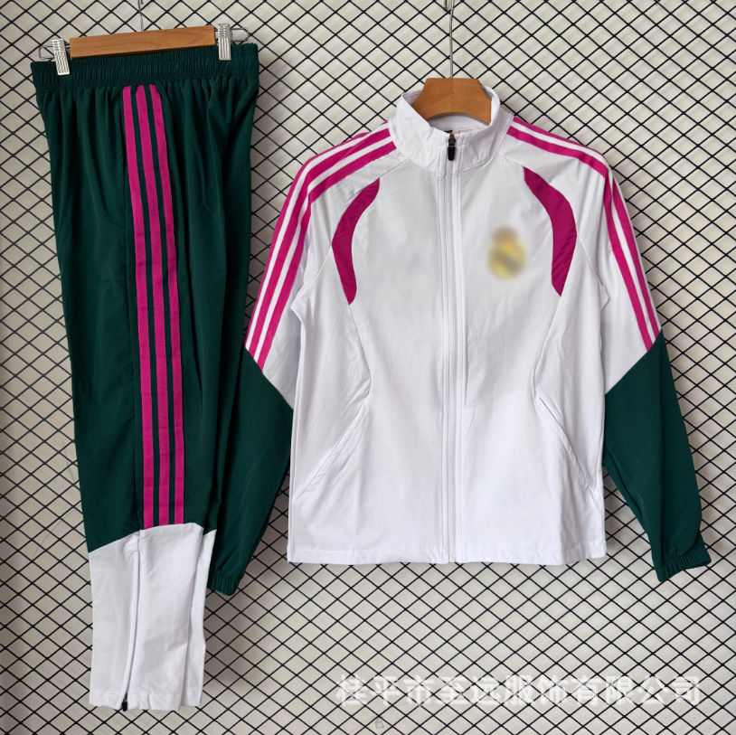 Brasileño chaqueta de asalto con capuchón, abrigo a prueba de viento, abrigo a prueba de agua, fábrica de fuentes deportivas, ropa de entrenamiento de fútbol al por mayor image 41