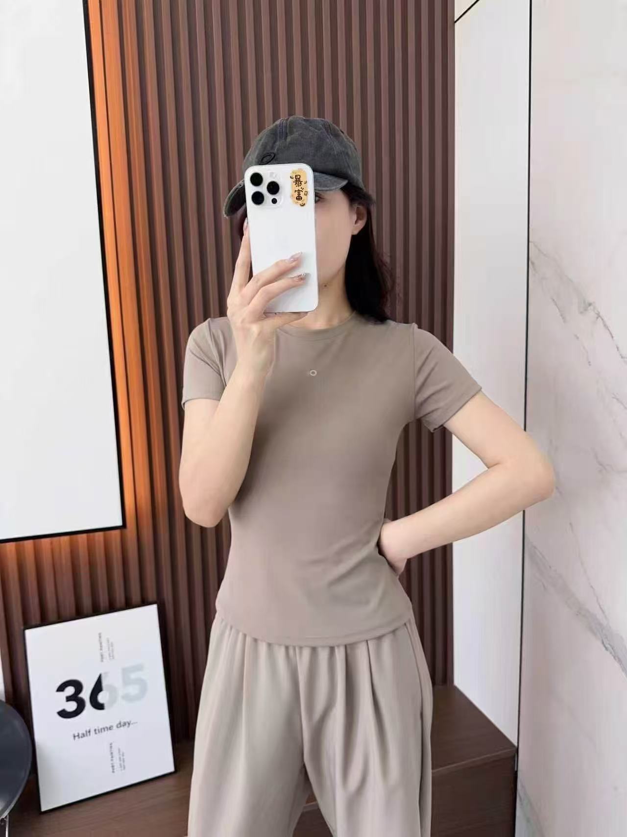 Nuevos pantalones de piernas anchas de cintura alta y secado rápido en primavera y verano en Europa y los Estados Unidos a través de la frontera + traje de ocio deportivo de camisa de manga corta de yoga image 25