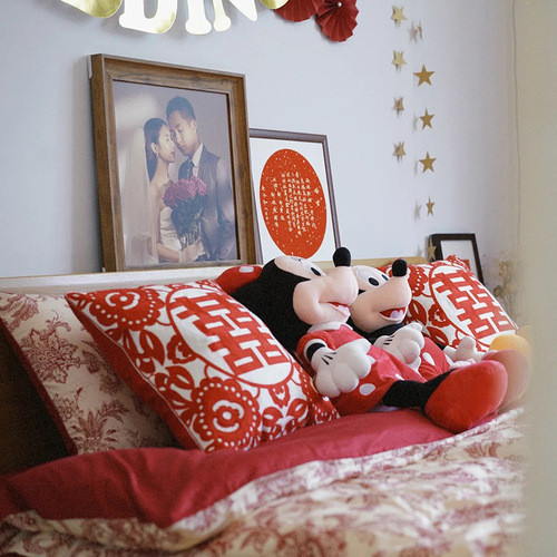 K9HX Wholesale [Kakashiri Home Textile Store] Chinese red wedding bed embroidered pillows pair of wedding beds