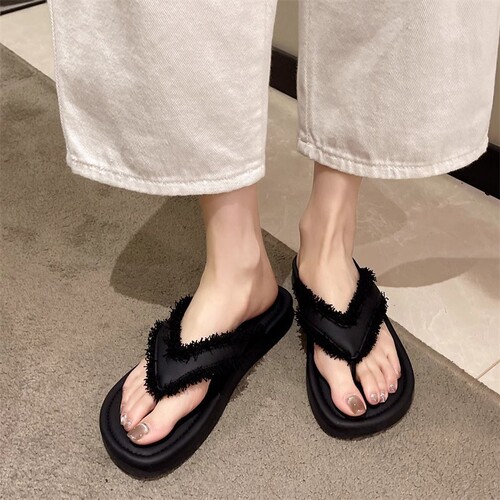Beach Influencer Sandals Slippers for Women 2025 Summer Fashion New Versatile Retro Flat Thick Sole Roman Herringbone Sandals