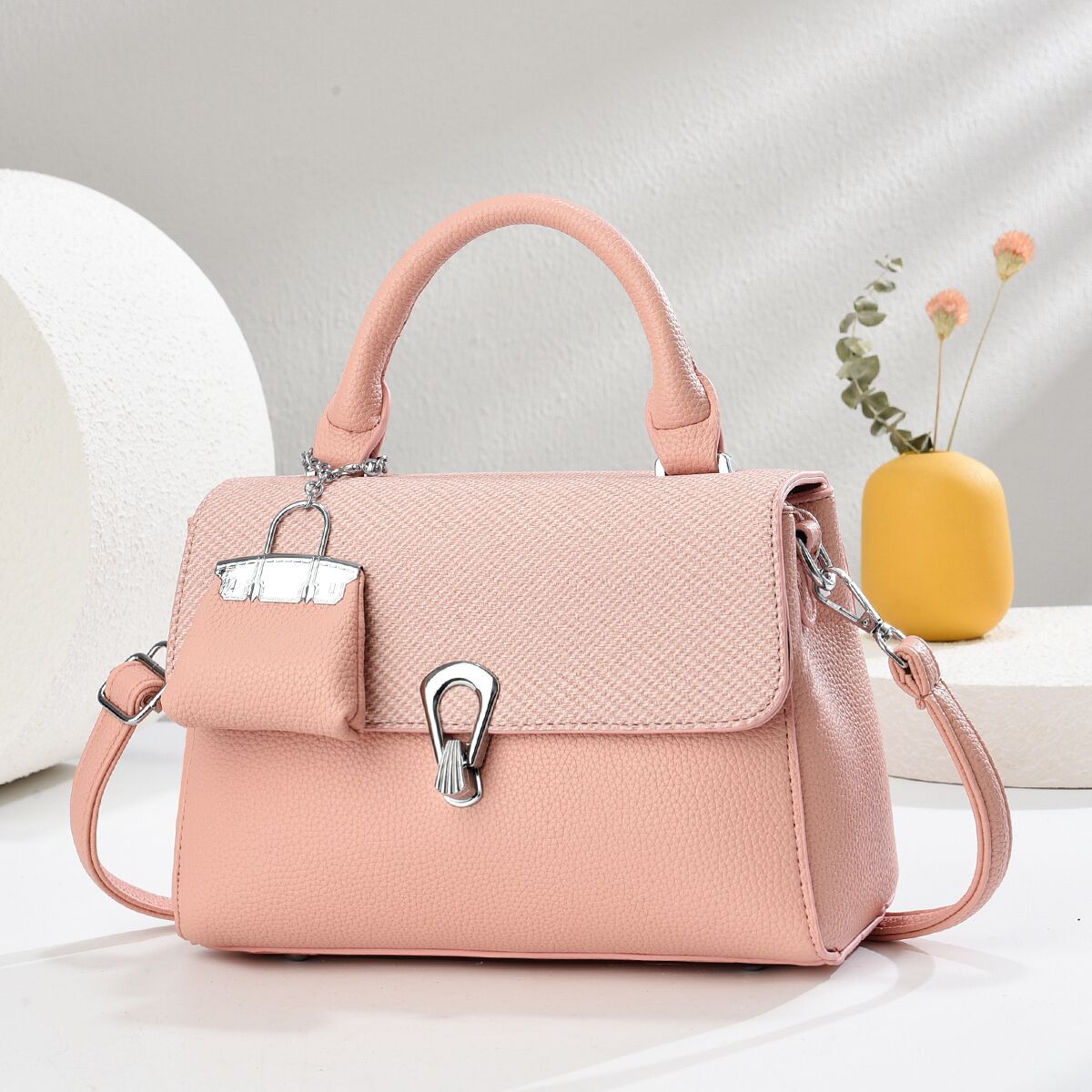 Temperamento nuevo bolso de mensajero 2025 bolso de mano coreano exquisito bolso de hombro bolso de mujer mujer de moda mujer todo fósforo
