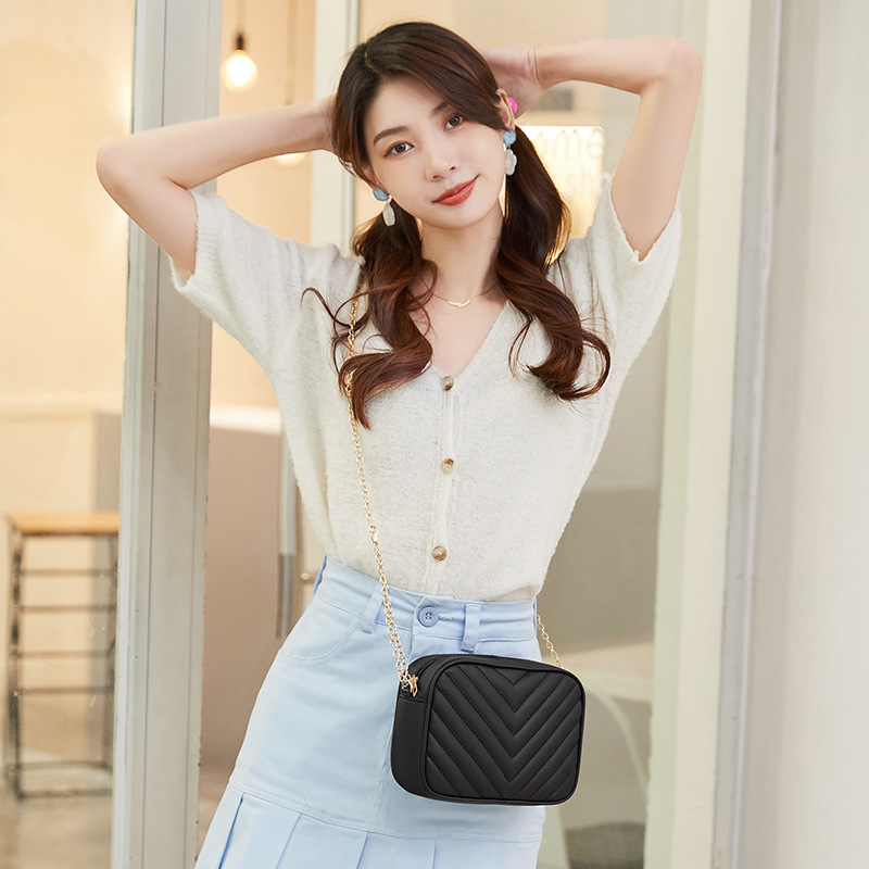 2023 nuevo bolso coreano universal moda ocio cadena bolso de hombro V bordado camerasa mochila image 3