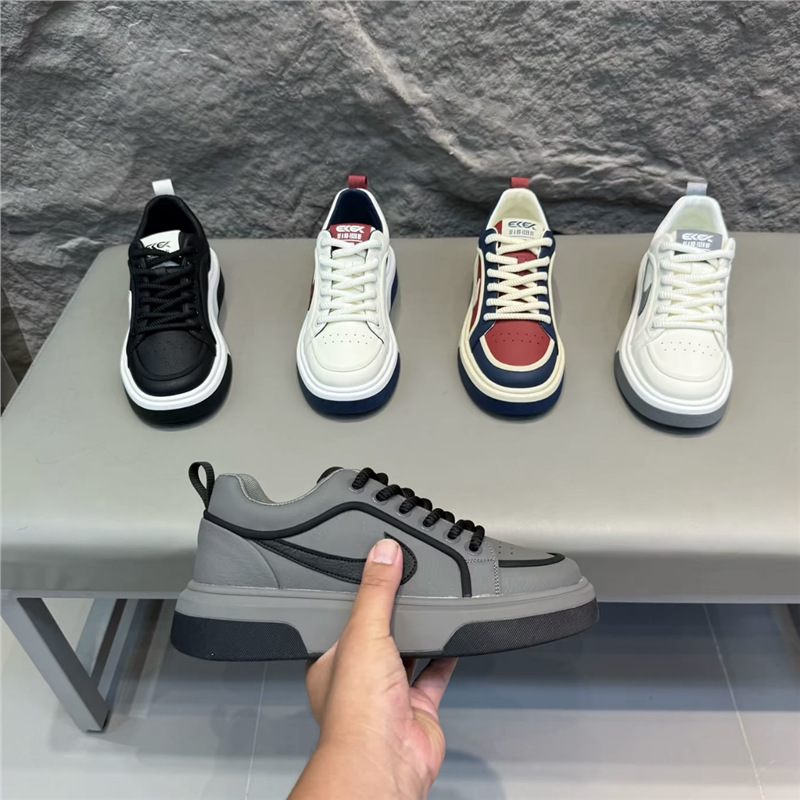 Men's Shoes 2025 Autum Leather Breathable Pure Color White Shoes Versatile Fashionable Casual Sports Shoes Soft Sole Wear-Resistant Sneakers