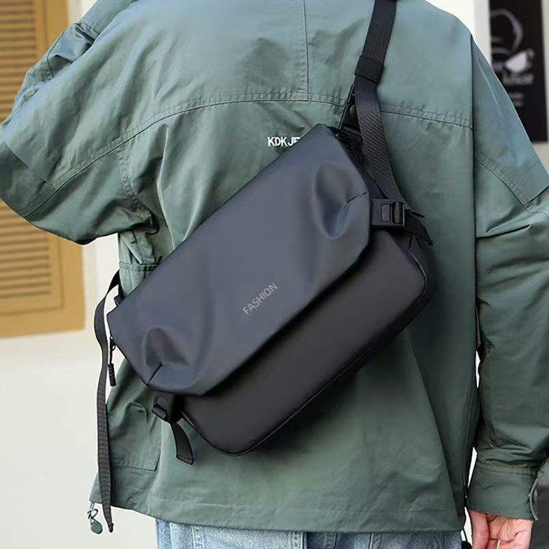 2025 New Men's Crossbody Bag, Large Capacity Casual Sports Backpack, Outdoor Commuting Trendy Solid Color Messenger Bag 2025 New Men's Crossbody Bag, Large Capacity Casual Sports Backpack, Outdoor Commuting Trendy Solid Color Messenger Bag