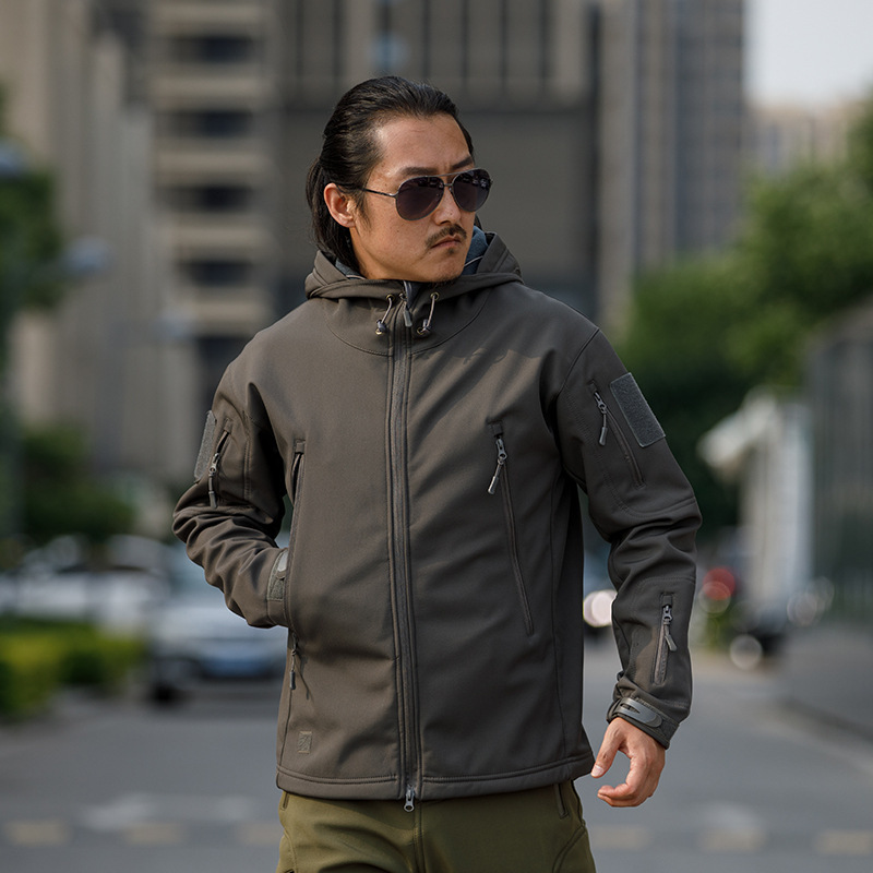Customized Sharkskin Soft Shell Jacket Camouflage Jacket Fleece Thickened Tactical Clothing Hooded Jacket Manufacturer Ready Stock
