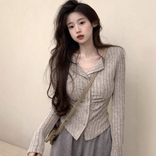 美式温柔减龄风针织衫女秋季长袖翻领设计感修身显瘦气质开衫上衣