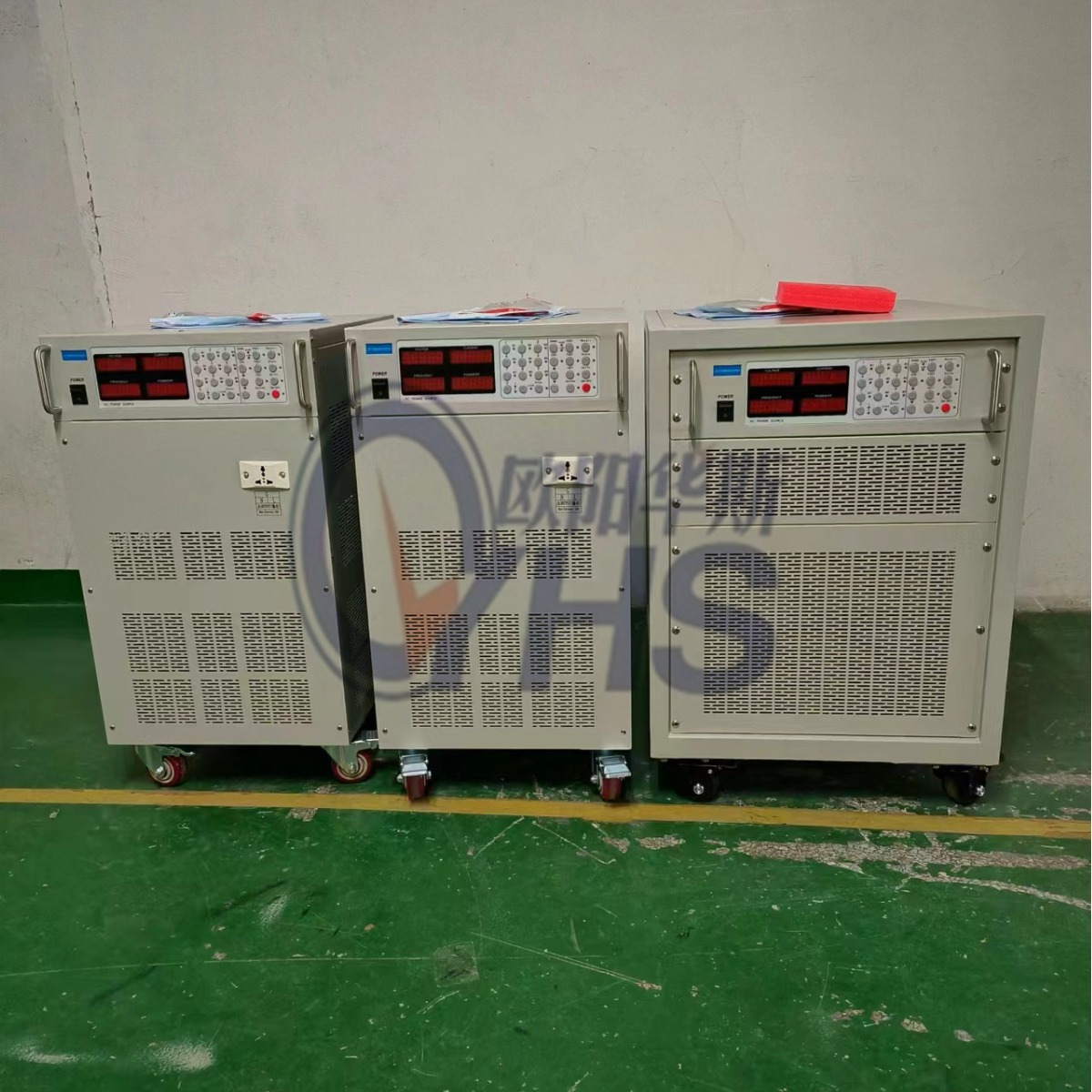 ŷ����˹10KVA�̿ر�Ƶ��Դ�����ɶ�������2̨��RS232ͨѶ����