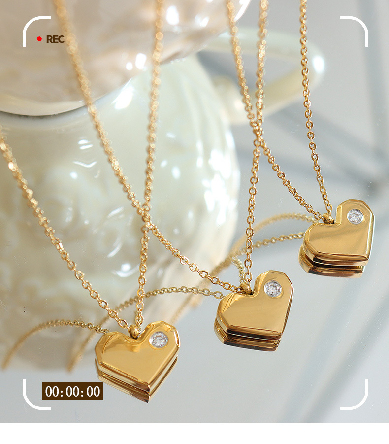 Fashion Heart Shape Titanium Steel Necklace Inlay Zircon Stainless Steel Necklaces