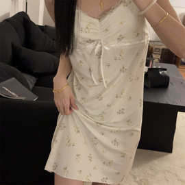 夏季新款睡衣女吊带凉感冰丝罗纹小黄花睡裙宽松舒适课拆卸胸垫