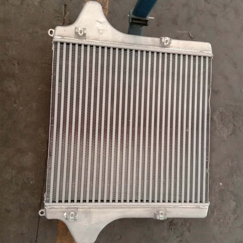 Сборка интеркулера Sinotruk Shandeka C7H Haohan New Steyr Golden Prince WG9725531353