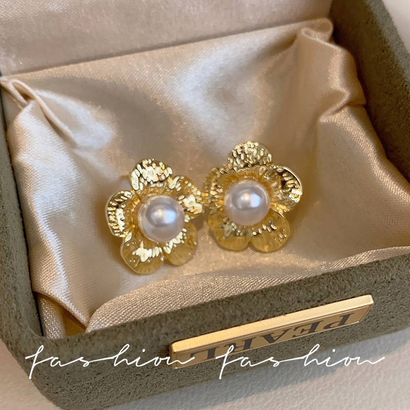 Pendientes de perlas para mujeres ins estilo simple alto sentido nicho temperamento pendientes en línea celebridad retro pendientes aguja de plata al por mayor