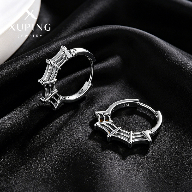 Joyería Xuping Amazon transfronteriza neutral fría aretes de aretes de tela de araña para hombres nicho de alta calidad para mujeres