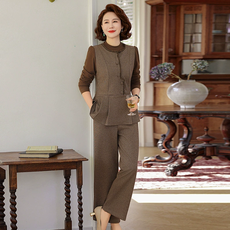 Весенний костюм для мамы 2025 г. Среднего и пожилого возраста