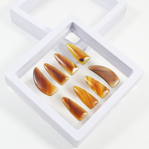 Source manufacturer wholesale ox horn guzheng nails right angle college style playing and grading guzheng nails