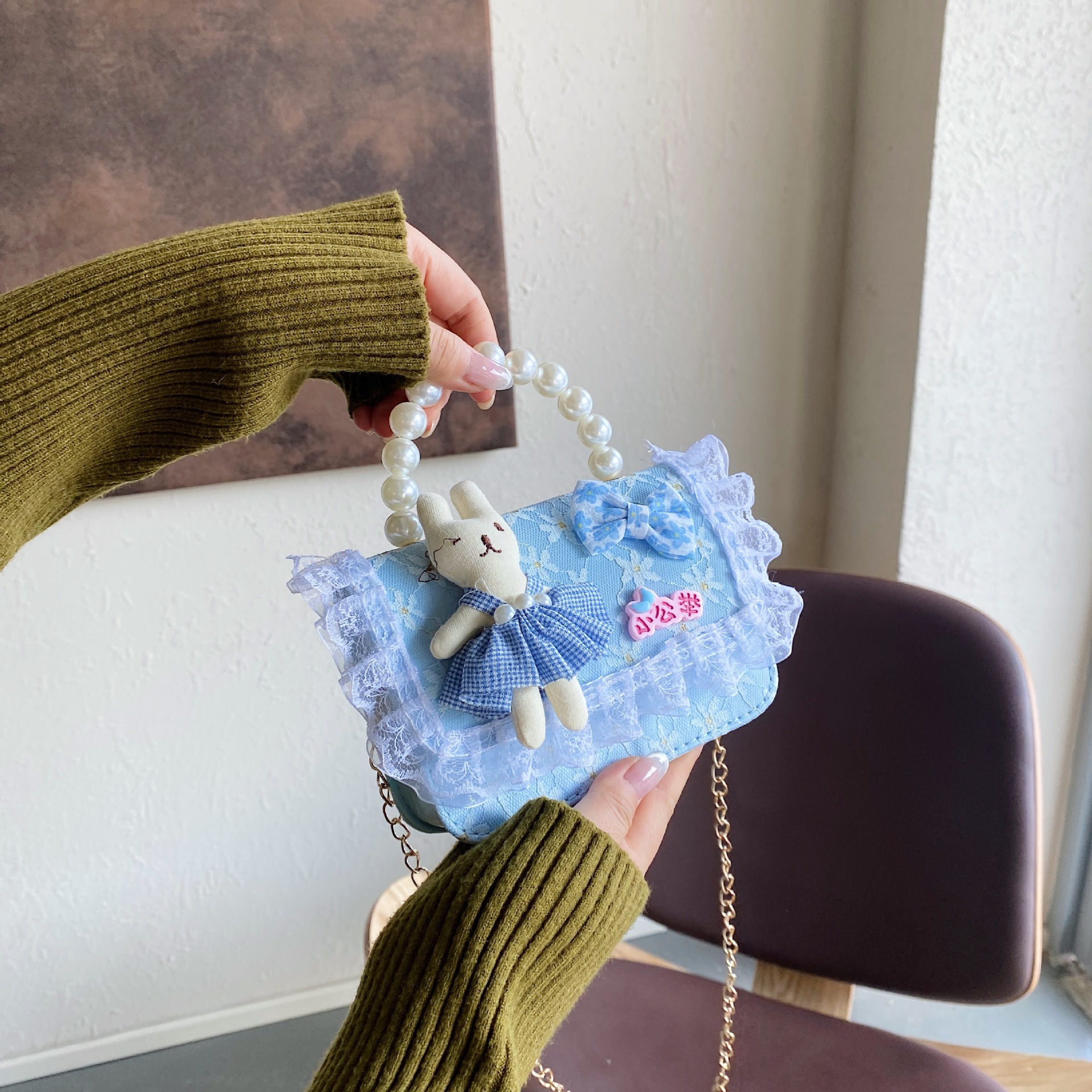 2025 nuevo pequeño viento de fragancia bolsos infantiles mil pájaros pequeños conejos de flores princesa mochila perlas bolsos de moda