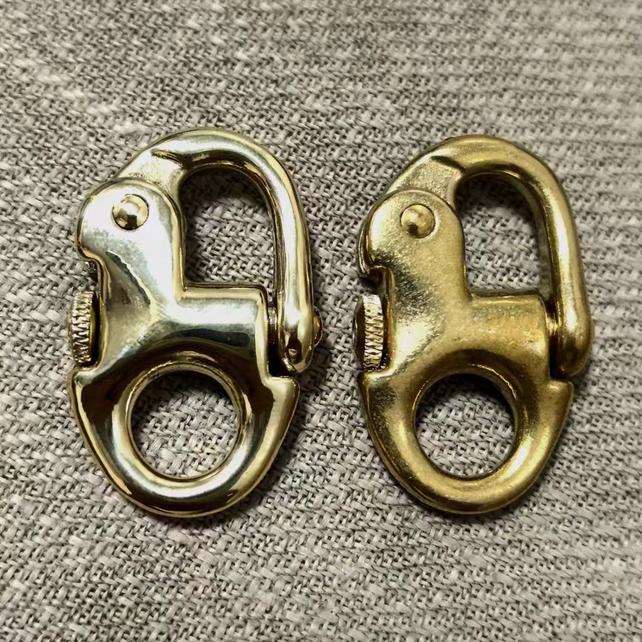 Tira fina hecha a mano de latón