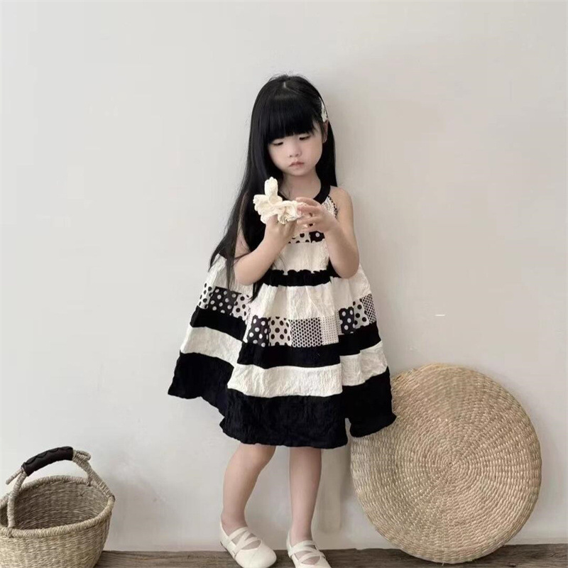 [Xianning Seven] ¡Versión súper buena! Vestido de princesa chaleco halter de lunares con costuras de moda para bebé de verano