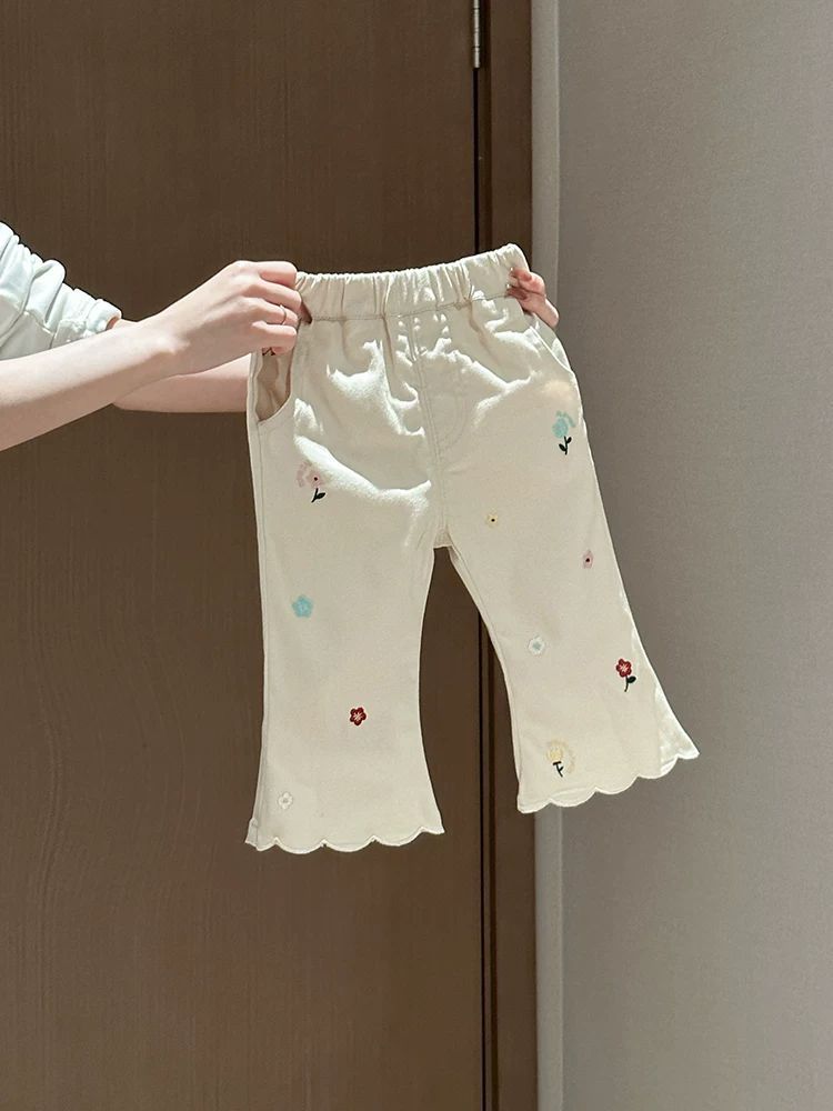 Korean style floral embroidered flared pants for girls, new spring and autumn style, fashionable and comfortable elastic waistband long pants.